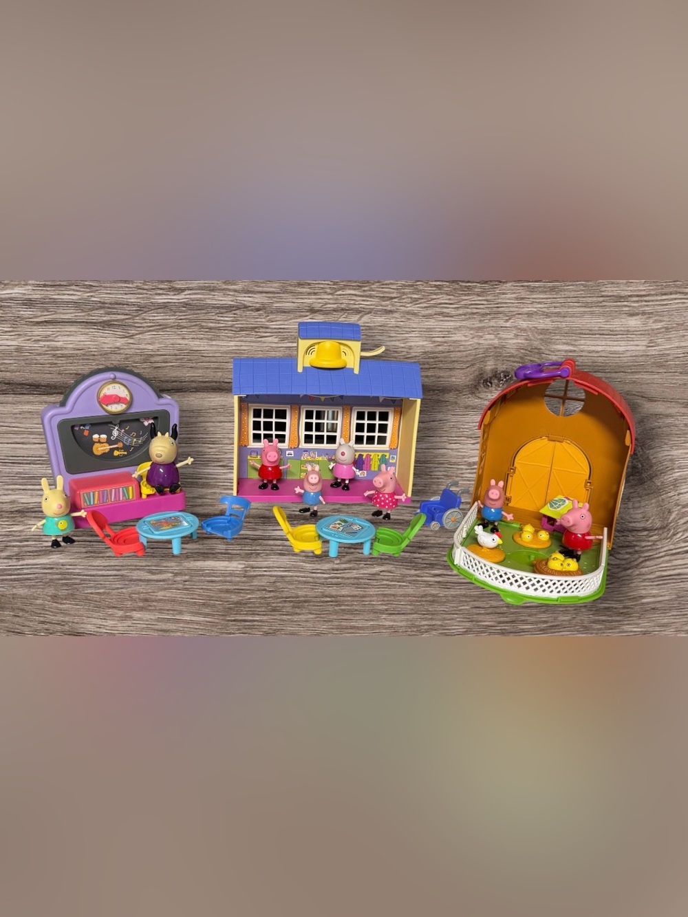 Hasbro Peppa Pig Peppa's School & Petting Farm sets